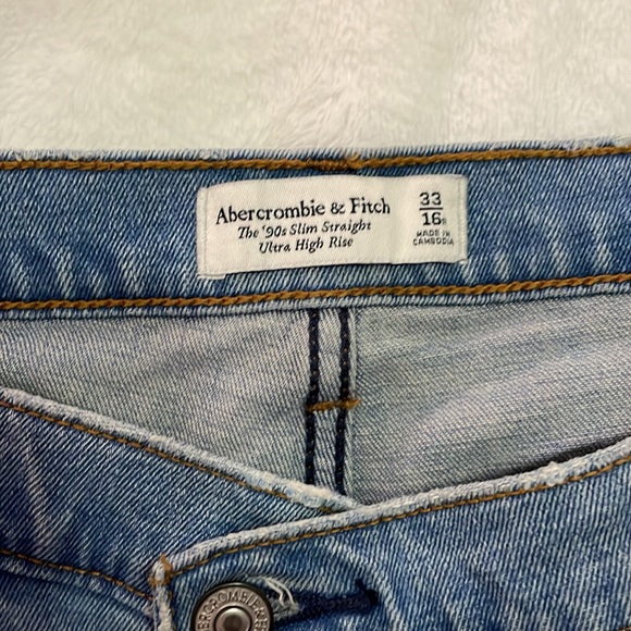 Crossover Abercrombie jeans - Picture 4 of 6